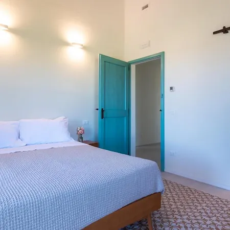 La Buona Maniera 10, Emma