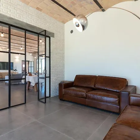 La Buona Maniera 10, Emma Monteprandone