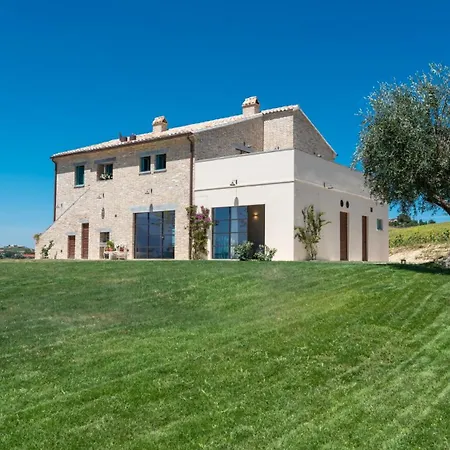 La Buona Maniera 10, Emma מונטפרנדונה