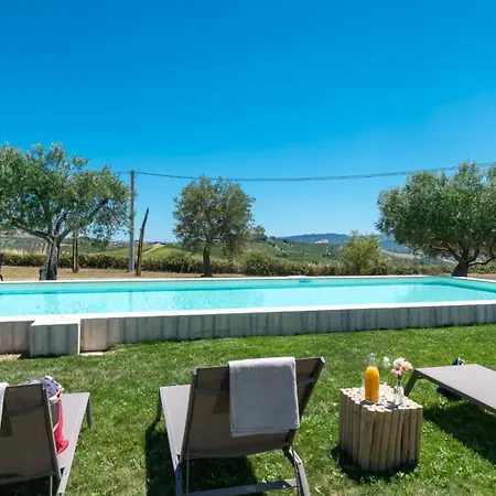 וילה La Buona Maniera 10, Emma