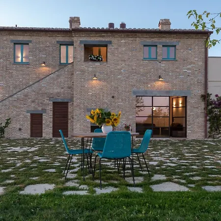 La Buona Maniera 10, Emma Monteprandone